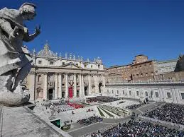 papa y la Plaza San Pedro enmudeció.