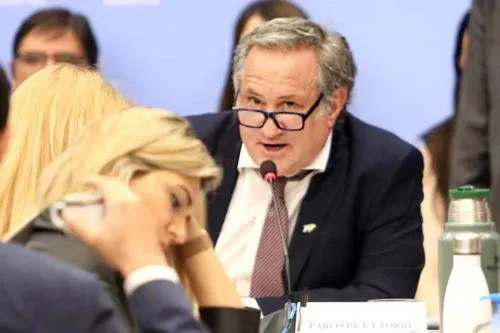 Foto_20240531_Pablo-De-La-Torre-funcionario-despedido-capital-humano-500x333