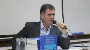 Félix Lonigro1