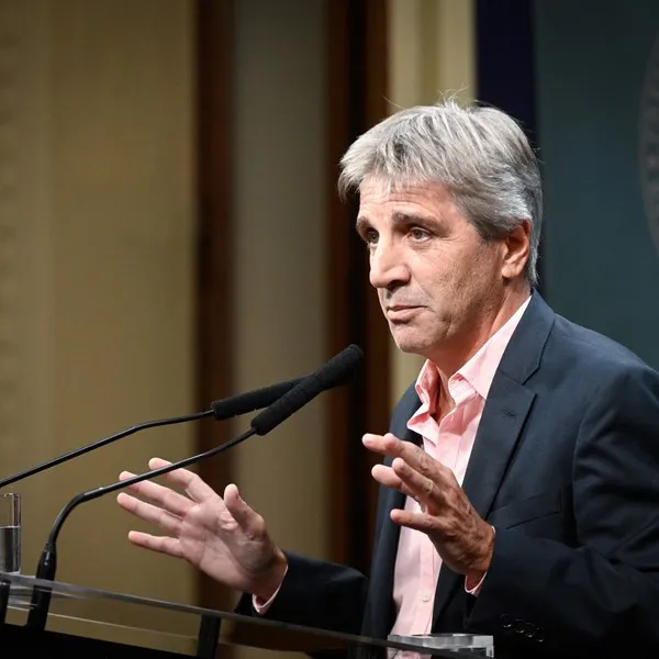 Ug5BHi9a4_600x600__1