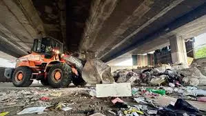 La Ciudad desalojó un predio que ocupaba una cooperativa vinculada a Grabois.