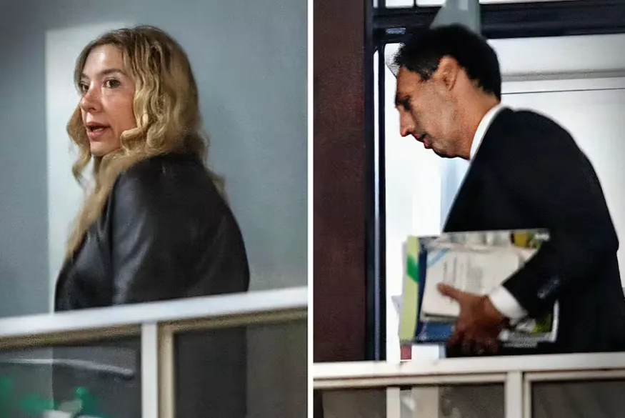 parece que le esta mirando el cul0