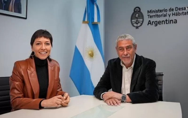 fdbe2b08f2962a0658d039adaf3975d8