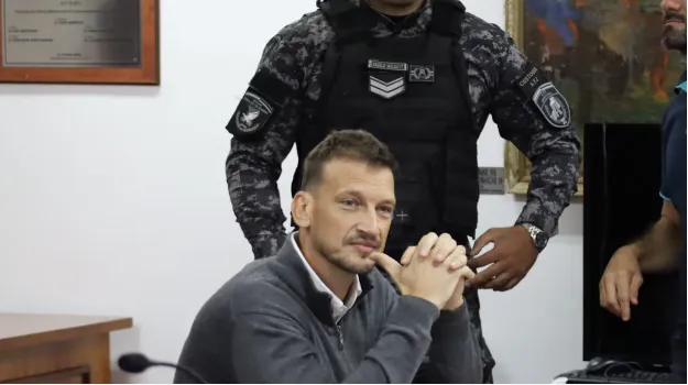 con pelo pero y cara de feliz