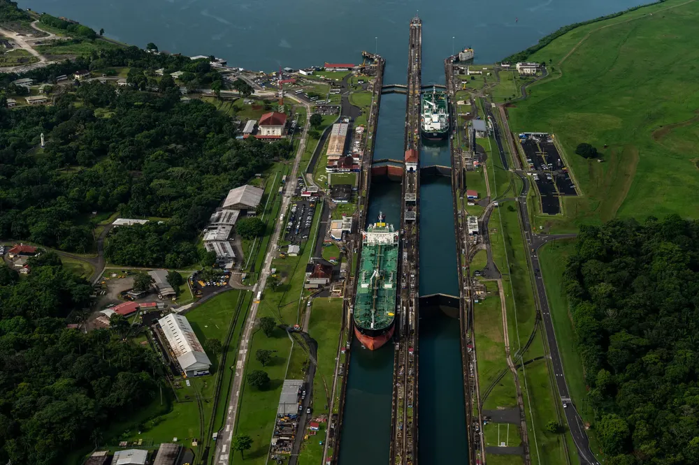 23DC-TRUMP-mpcg-superJumbo