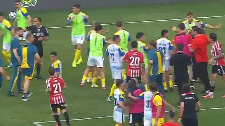 escándalo arbitral en Central Vs Estudiantes