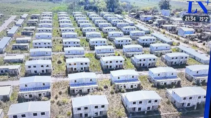 casas abandonadas en el barrio Juan Pablo II