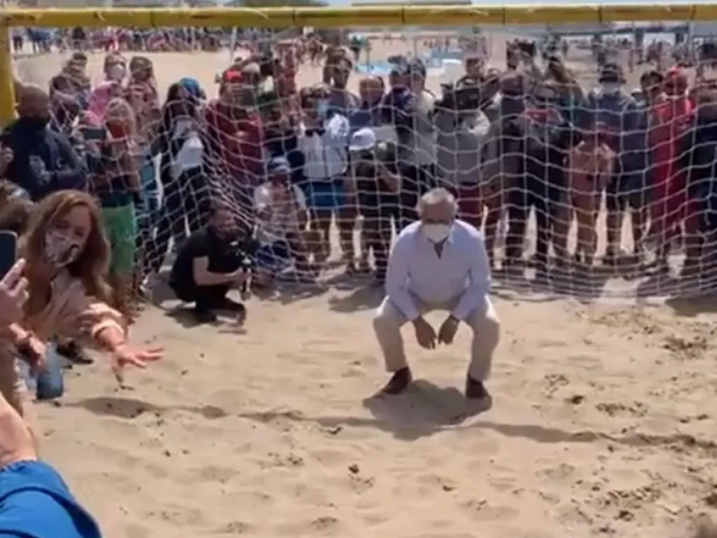 1645134500843alberto-fernandez