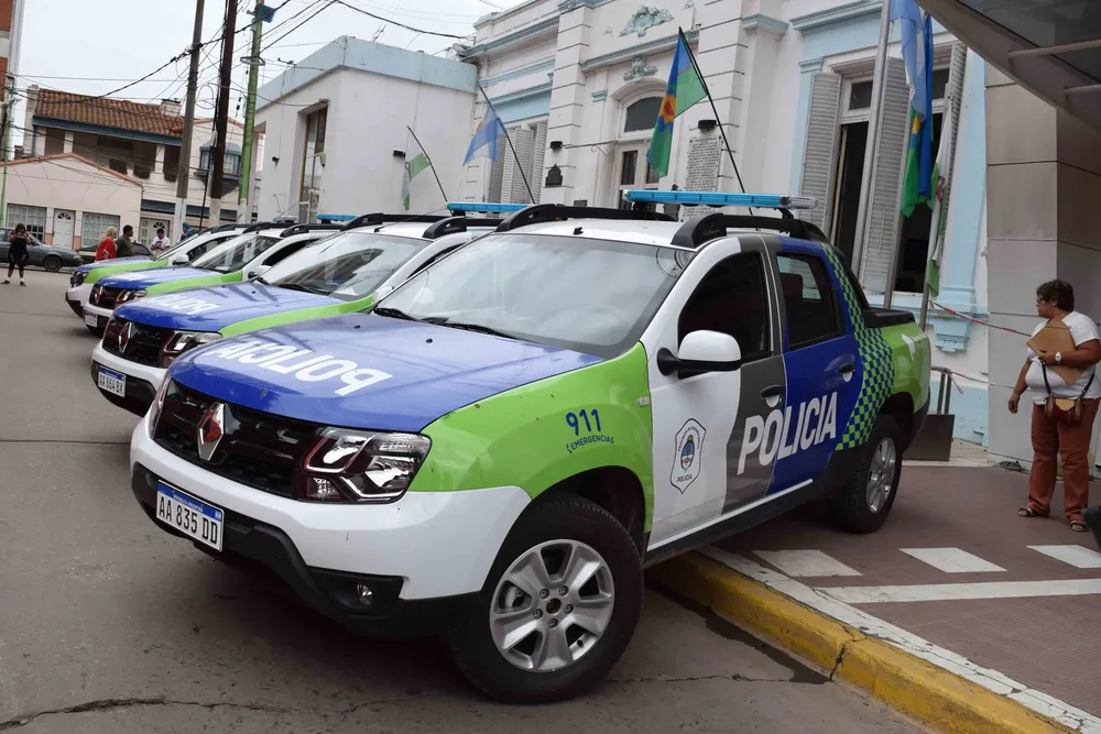 Patrullero_de_la_Policía_Bonaerense