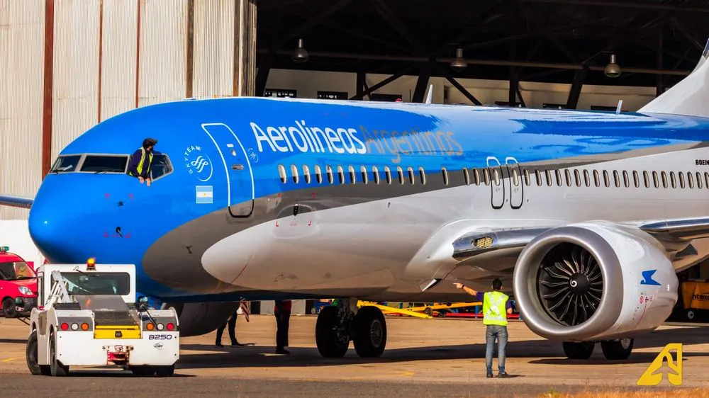 boeing-737-max-8-lv-kit-aerolineas-argentinas-01jpeg