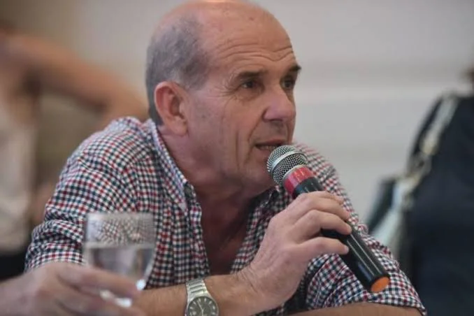 Zurro contrató 43 personas en Prensa y 30 no viven en el pueblo